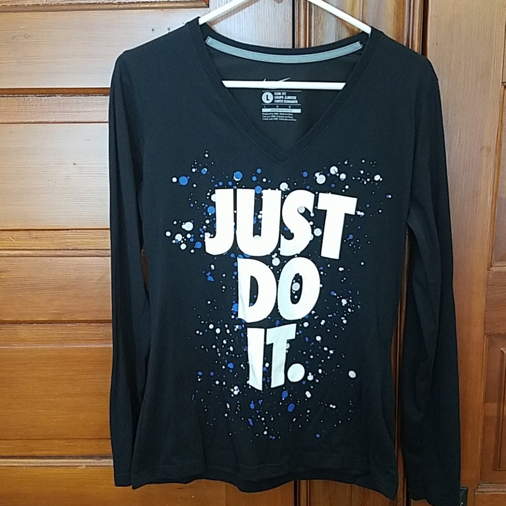 Long sleeved Nike cotton v neck shirt